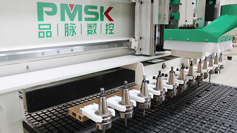 數控開料機之直排加工中心