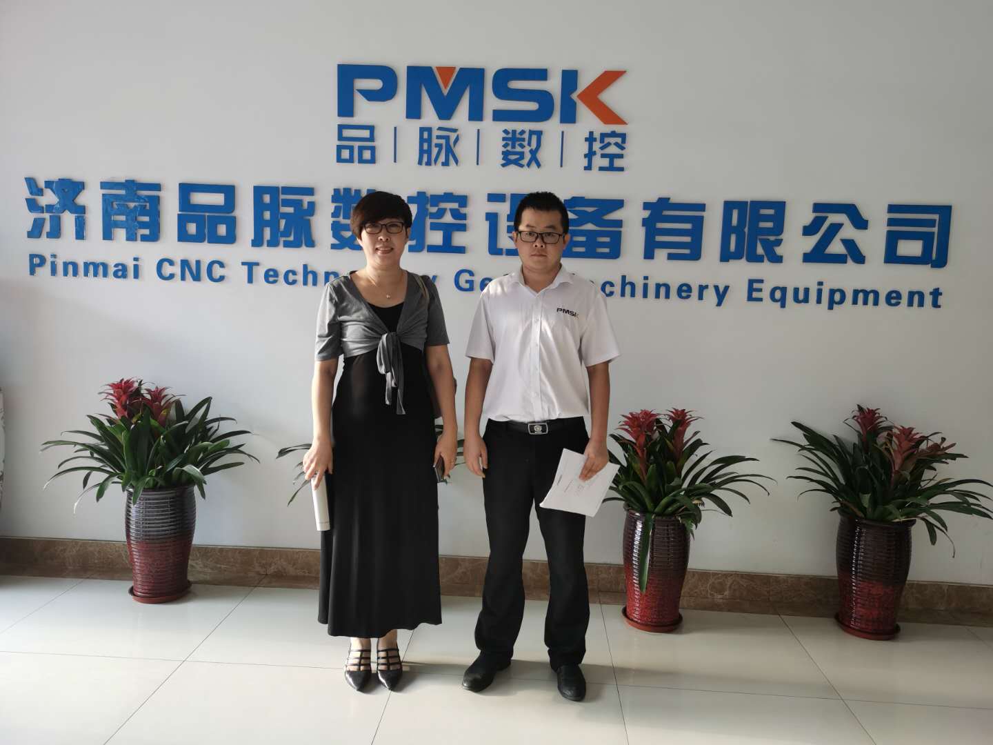 山東濟寧許總訂購品脈數控六面鉆設備